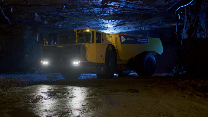 The world’s first underground mining truck with a dump box made from fossil-free steel.