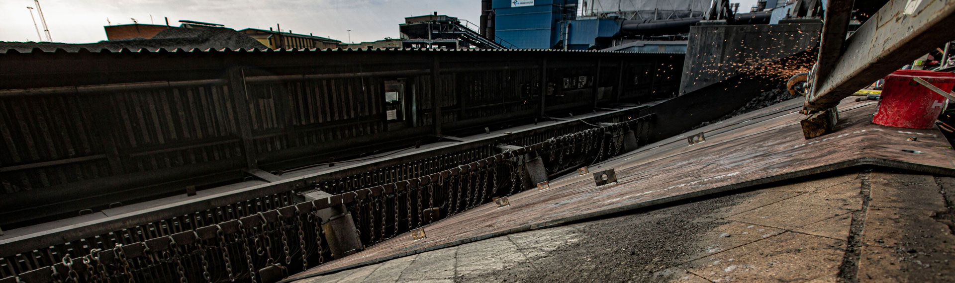 A sliding ramp in a coke plant operated by SSAB made in Hardox® HiTemp high-temperature steel.